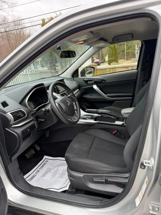 2019 Mitsubishi Eclipse Cross - Image 5 of 8