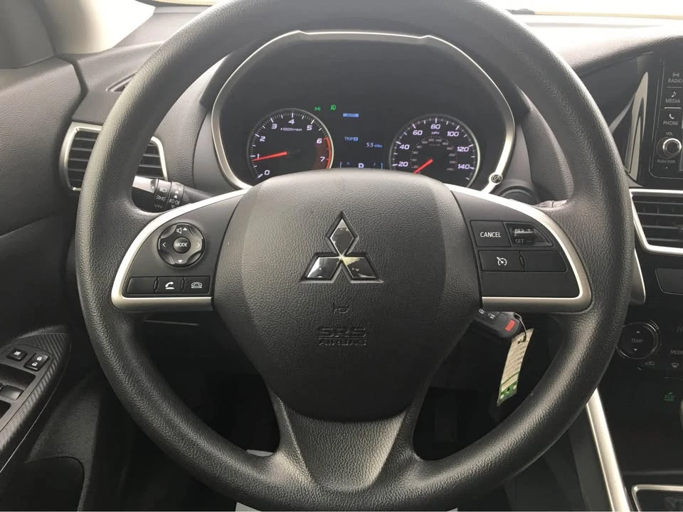 2019 Mitsubishi Eclipse Cross - Image 12 of 17