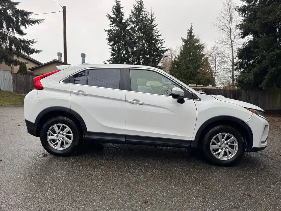2019 Mitsubishi Eclipse Cross - Image 6 of 13