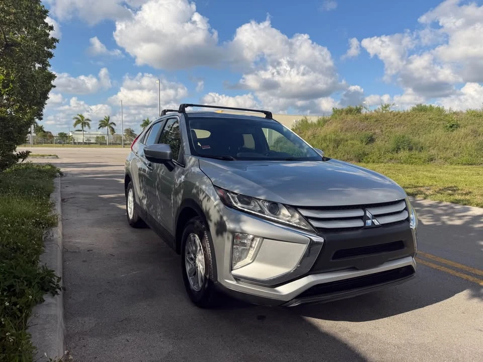2019 Mitsubishi Eclipse Cross - Image 3 of 10