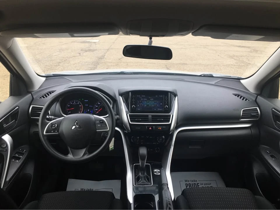 2019 Mitsubishi Eclipse Cross - Image 11 of 17