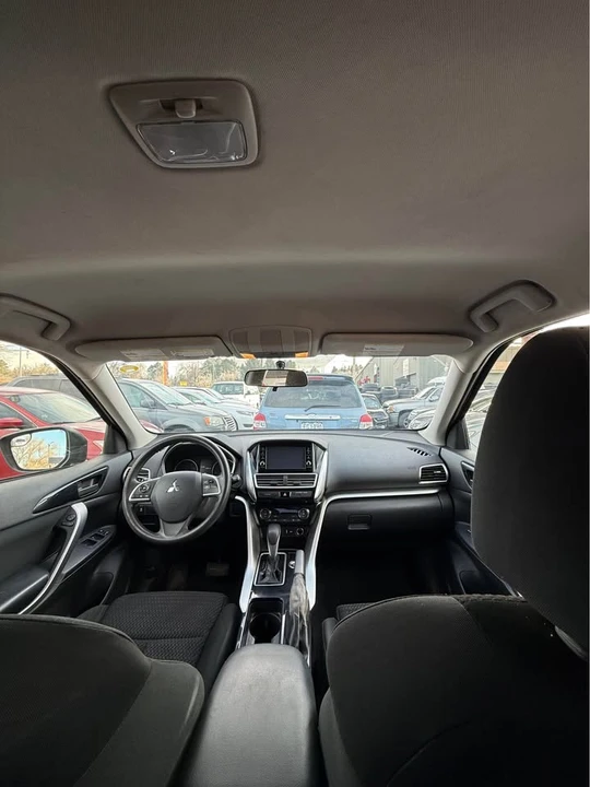 2019 Mitsubishi Eclipse Cross - Image 12 of 15