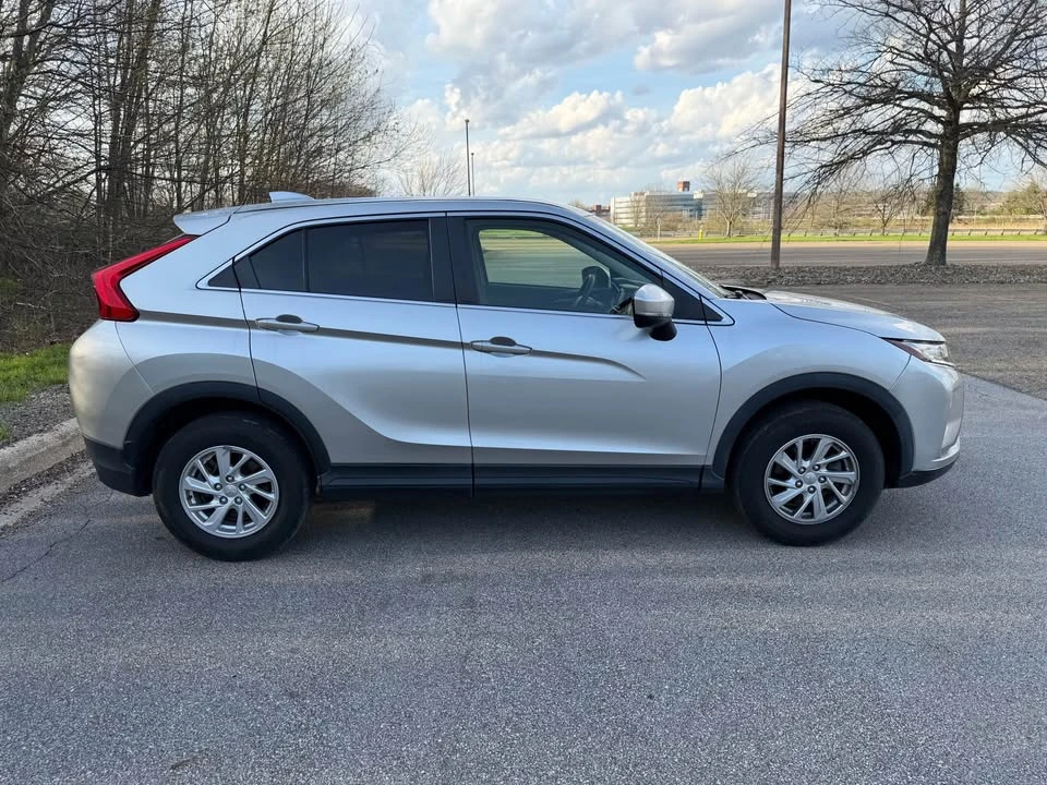 2019 Mitsubishi Eclipse Cross - Image 6 of 19