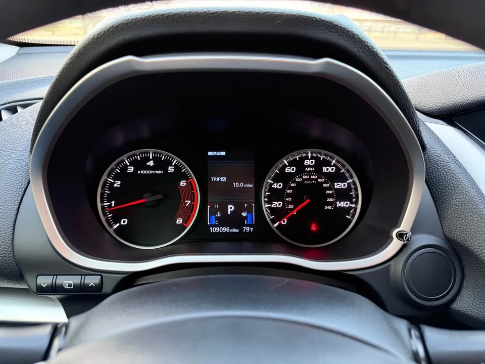 2019 Mitsubishi Eclipse Cross - Image 15 of 19