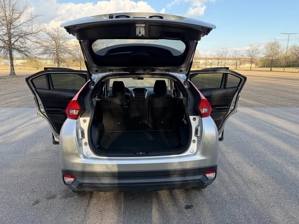 2019 Mitsubishi Eclipse Cross - Image 11 of 19