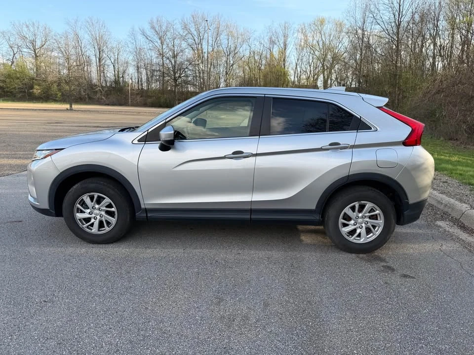 2019 Mitsubishi Eclipse Cross - Image 5 of 19