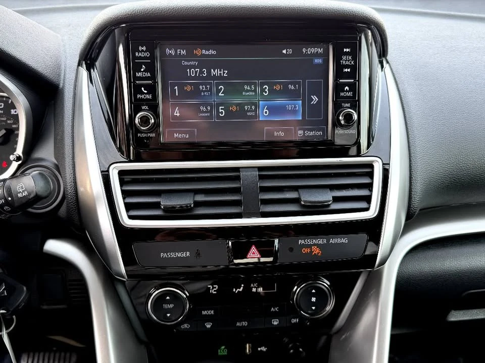 2019 Mitsubishi Eclipse Cross - Image 11 of 16
