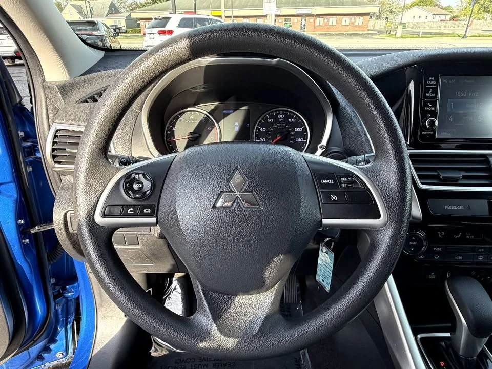 2019 Mitsubishi Eclipse Cross - Image 9 of 16