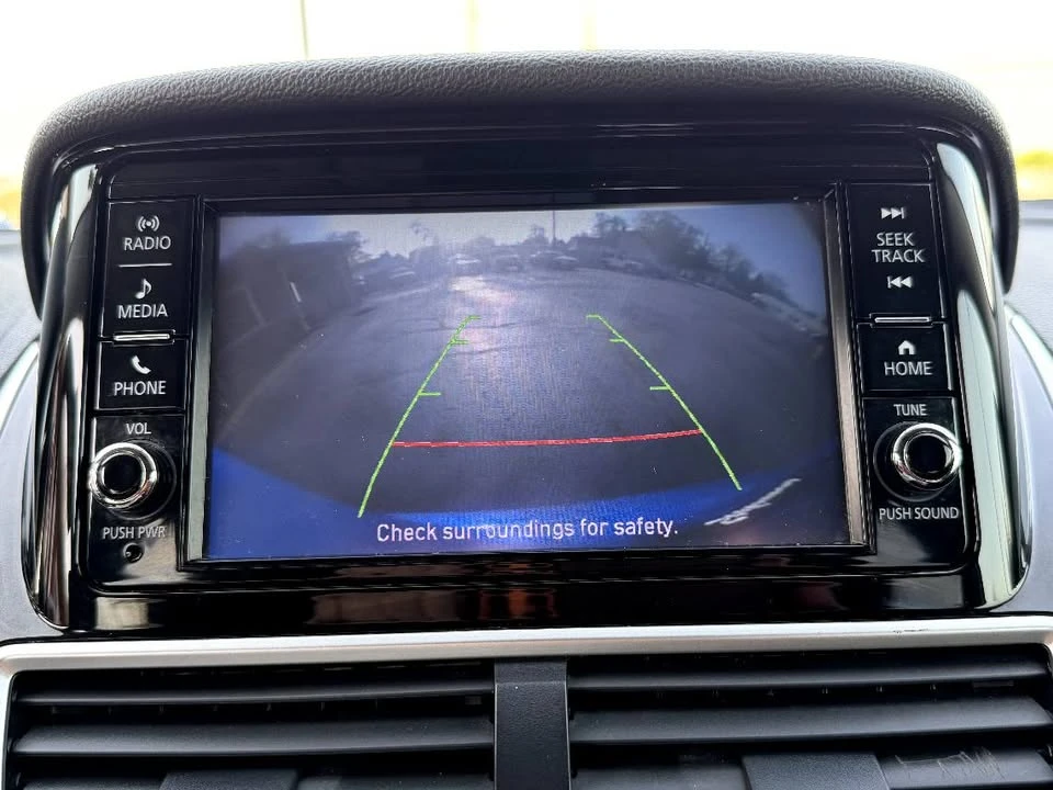 2019 Mitsubishi Eclipse Cross - Image 12 of 16