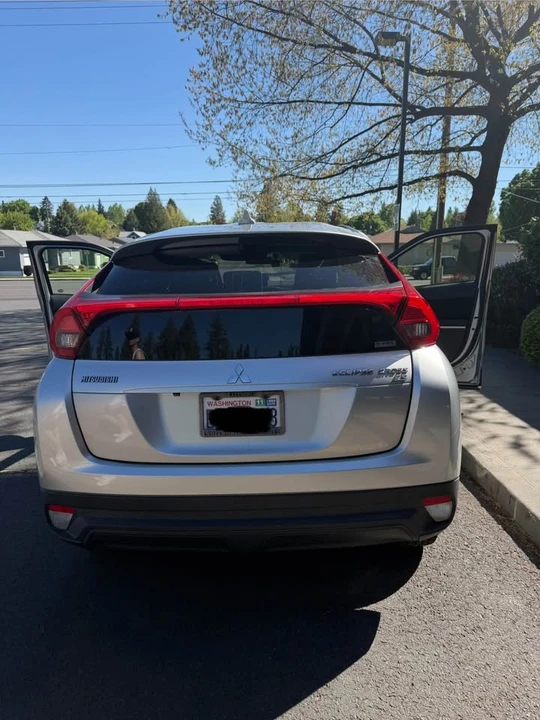 2019 Mitsubishi Eclipse Cross - Image 4 of 6