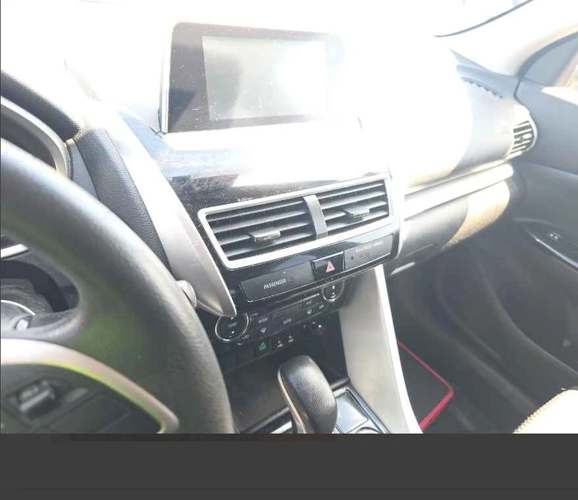 2019 Mitsubishi Eclipse Cross - Image 5 of 11