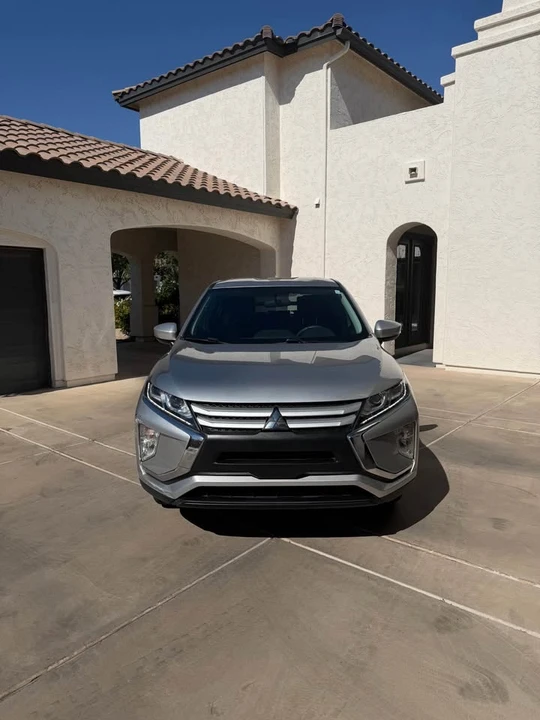 2019 Mitsubishi Eclipse Cross - Image 3 of 17