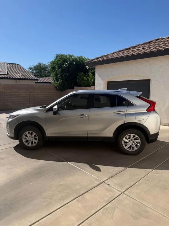 2019 Mitsubishi Eclipse Cross - Image 4 of 17