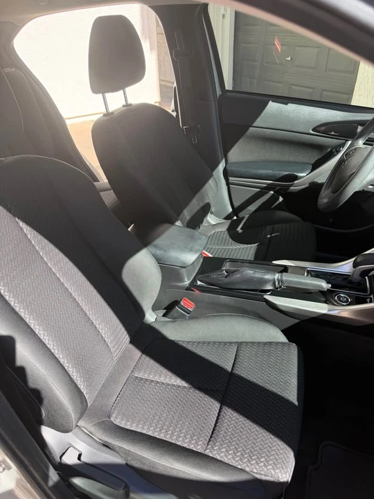 2019 Mitsubishi Eclipse Cross - Image 12 of 17