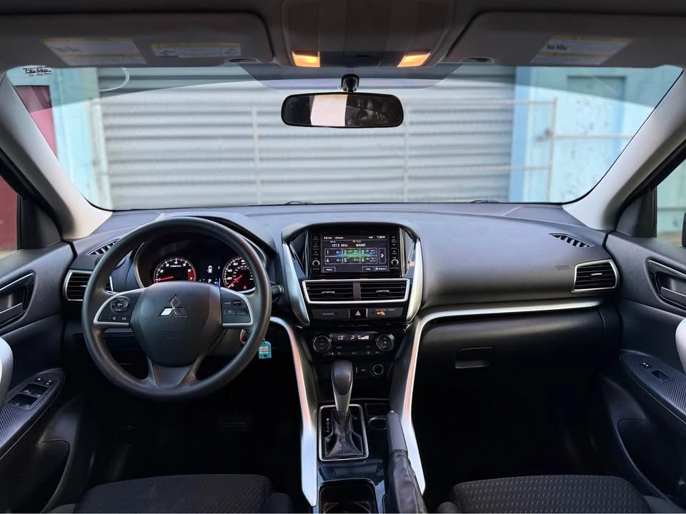 2019 Mitsubishi Eclipse Cross - Image 7 of 9