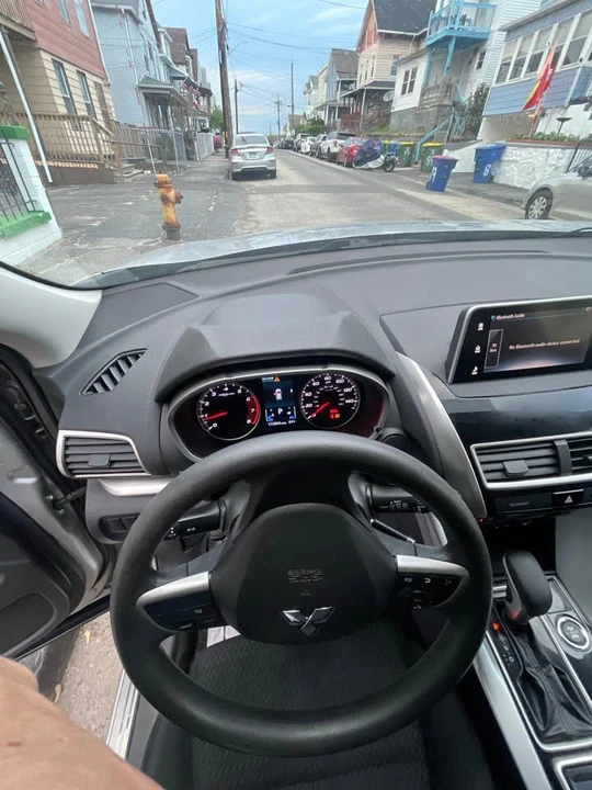 2019 Mitsubishi Eclipse Cross - Image 12 of 15