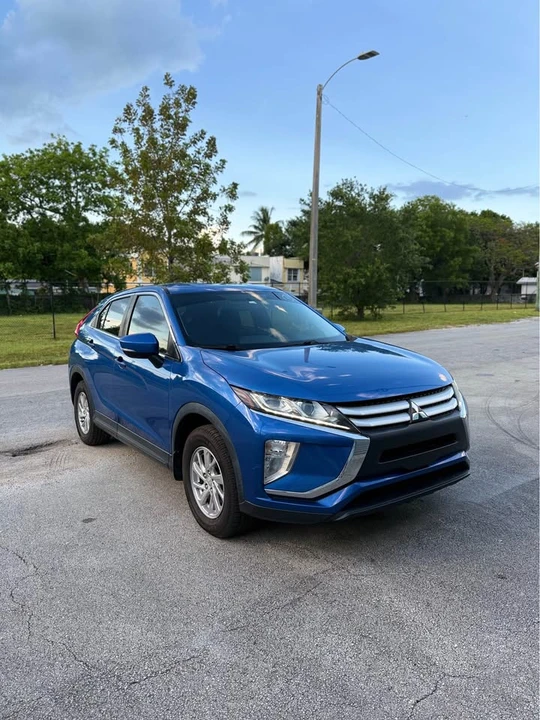 2019 Mitsubishi Eclipse Cross - Image 3 of 9