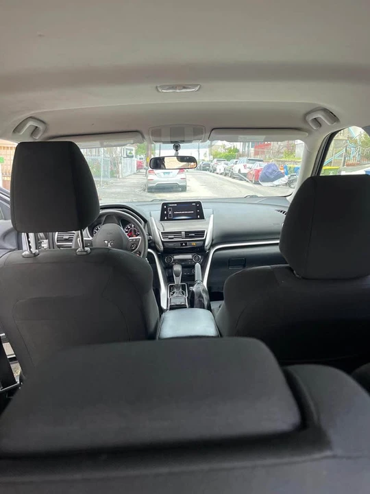 2019 Mitsubishi Eclipse Cross - Image 8 of 15