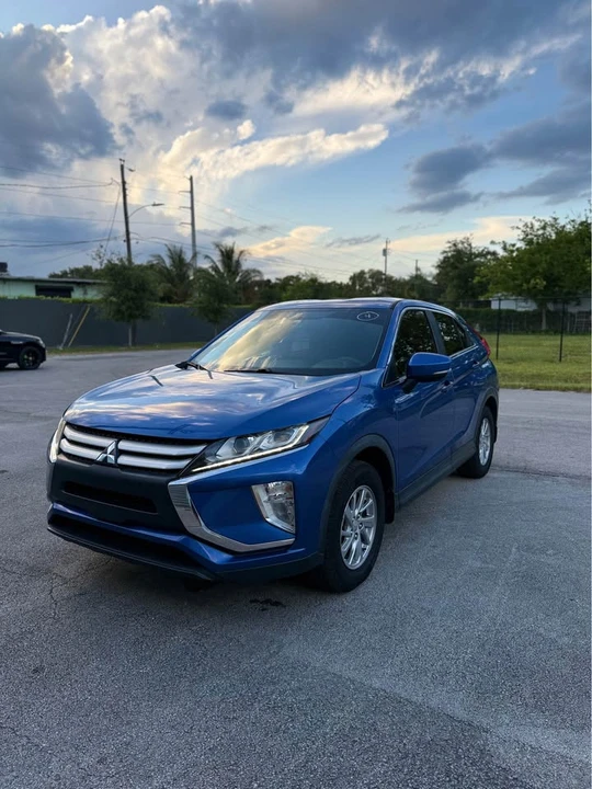 2019 Mitsubishi Eclipse Cross - Image 2 of 9