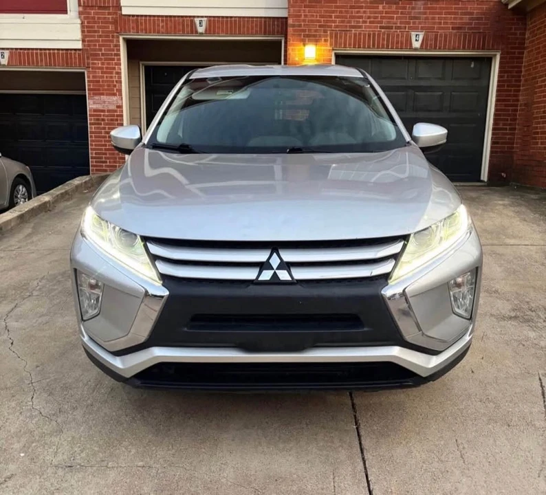 2019 Mitsubishi Eclipse Cross - Image 4 of 15