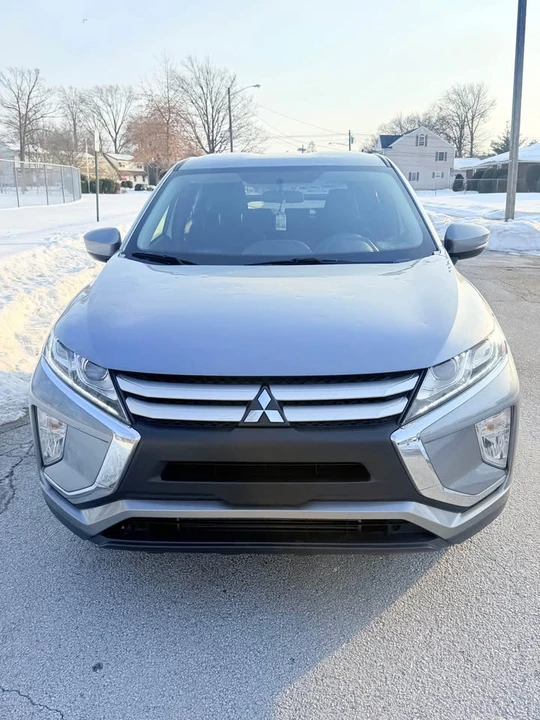 2019 Mitsubishi Eclipse Cross - Image 2 of 14