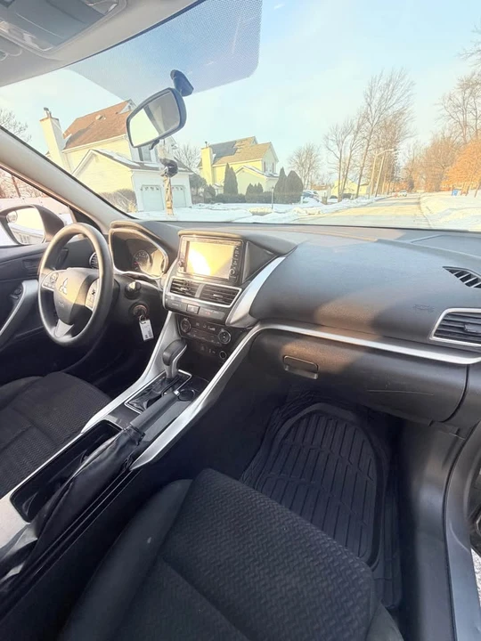 2019 Mitsubishi Eclipse Cross - Image 7 of 14