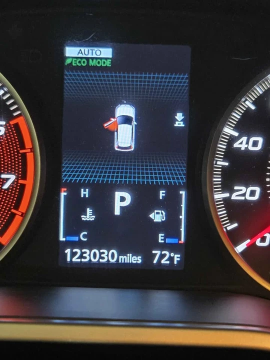 2019 Mitsubishi Eclipse Cross - Image 10 of 13