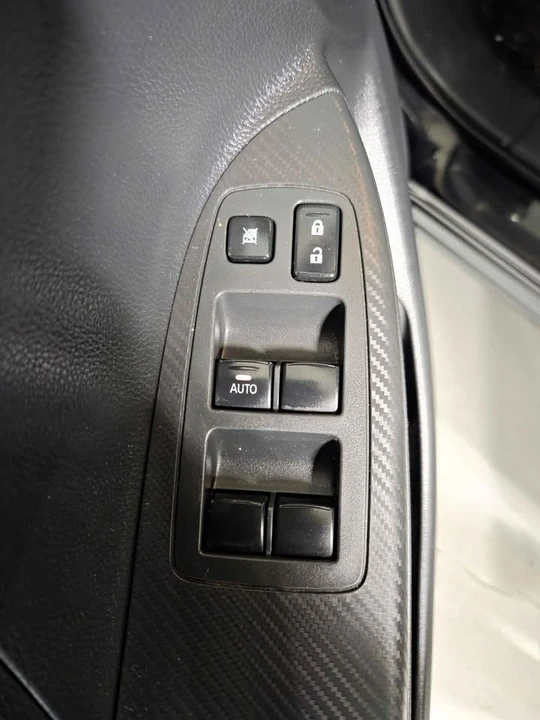 2019 Mitsubishi Eclipse Cross - Image 9 of 13
