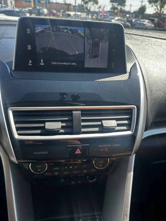 2019 Mitsubishi Eclipse Cross - Image 5 of 24