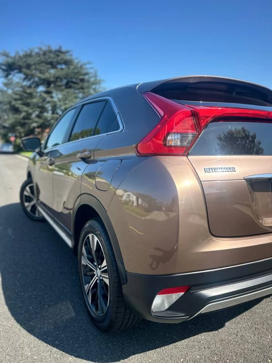 2019 Mitsubishi Eclipse Cross - Image 10 of 24