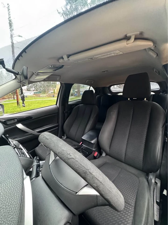 2019 Mitsubishi Eclipse Cross - Image 8 of 13
