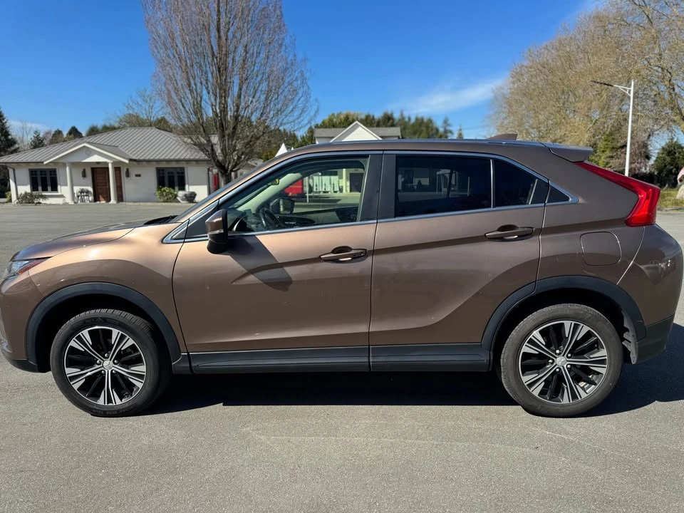 2019 Mitsubishi Eclipse Cross - Image 7 of 15