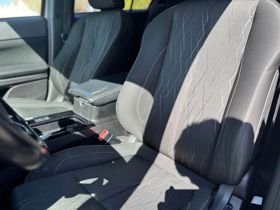 2019 Mitsubishi Eclipse Cross - Image 12 of 15