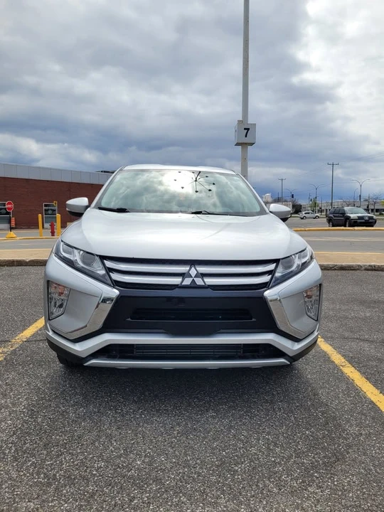 2019 Mitsubishi Eclipse Cross - Image 2 of 16