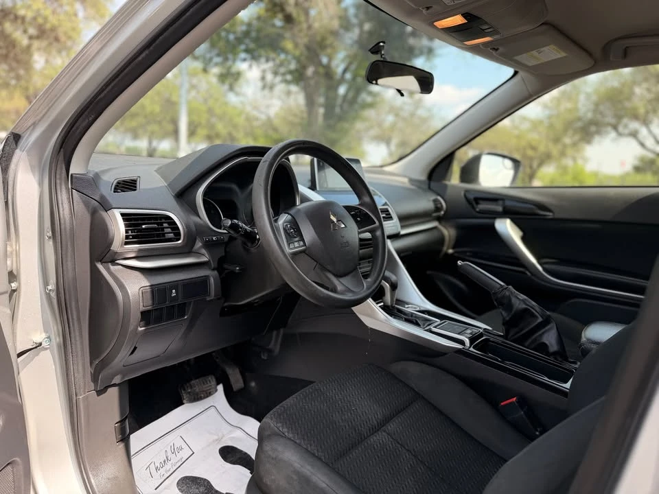 2019 Mitsubishi Eclipse Cross - Image 8 of 19