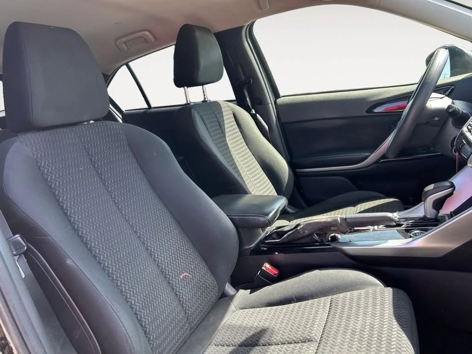 2019 Mitsubishi Eclipse Cross - Image 15 of 20