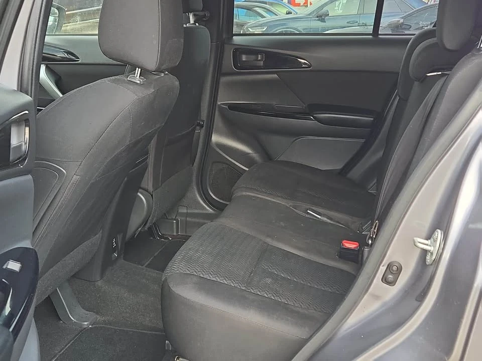 2019 Mitsubishi Eclipse Cross - Image 8 of 15