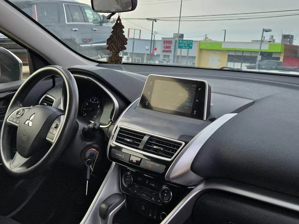 2019 Mitsubishi Eclipse Cross - Image 13 of 15