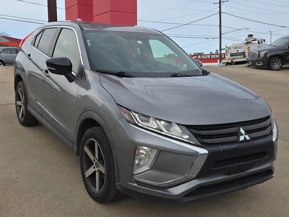 2019 Mitsubishi Eclipse Cross - Image 2 of 15