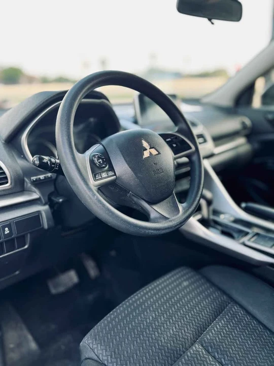2019 Mitsubishi Eclipse Cross - Image 5 of 9