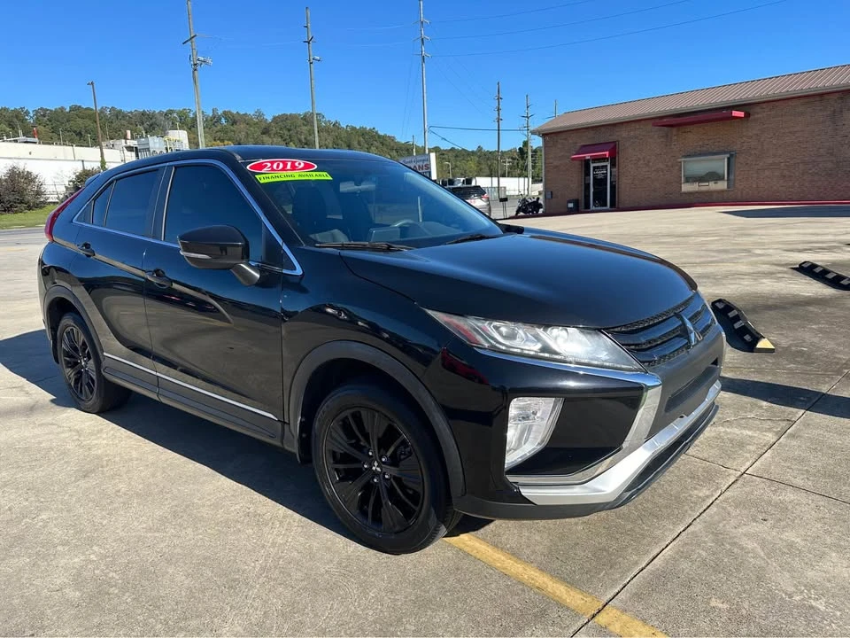 2019 Mitsubishi Eclipse Cross - Image 2 of 10