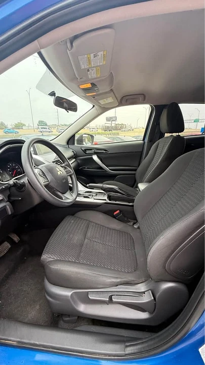 2019 Mitsubishi Eclipse Cross - Image 9 of 15