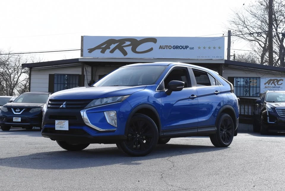 2019 Mitsubishi Eclipse Cross - Image 2 of 15