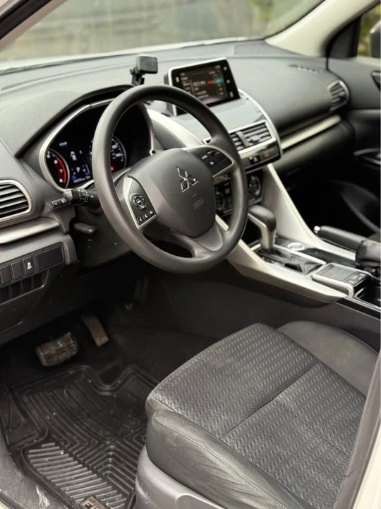 2019 Mitsubishi Eclipse Cross - Image 10 of 20