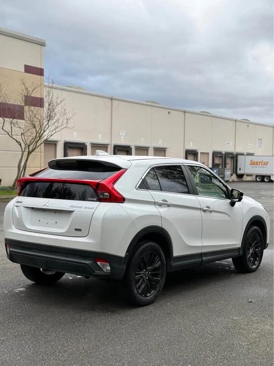 2019 Mitsubishi Eclipse Cross - Image 5 of 20