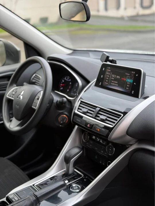 2019 Mitsubishi Eclipse Cross - Image 15 of 20