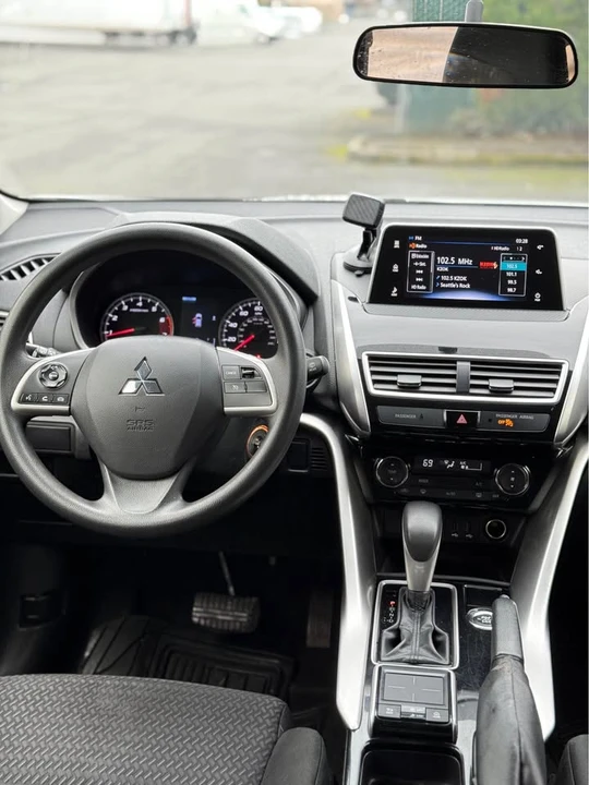 2019 Mitsubishi Eclipse Cross - Image 14 of 20