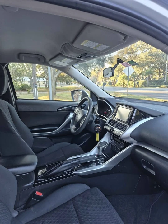 2019 Mitsubishi Eclipse Cross - Image 4 of 9