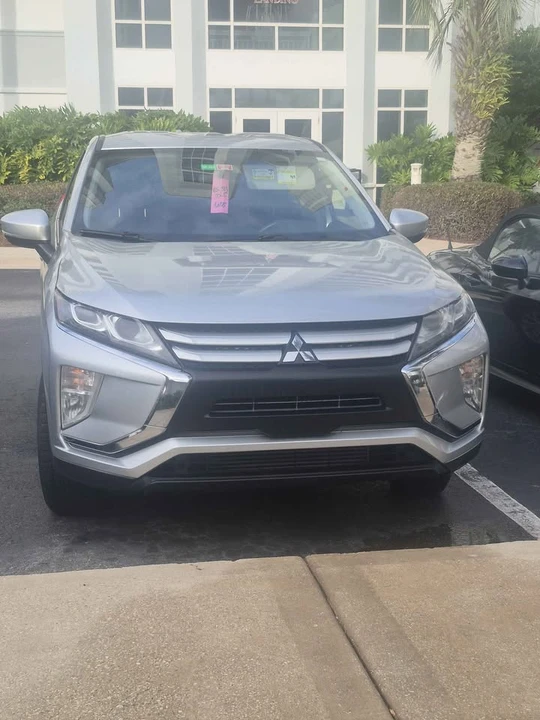 2019 Mitsubishi Eclipse Cross - Image 2 of 9