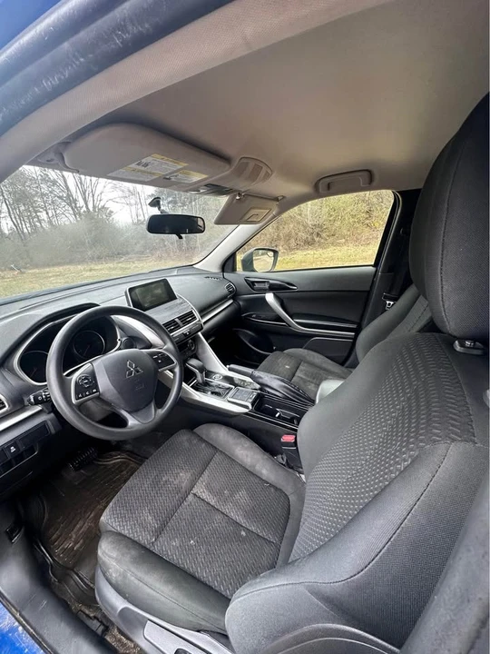 2019 Mitsubishi Eclipse Cross - Image 9 of 12